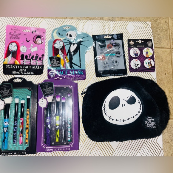 Disney Nightmare Before Christmas cosmetic gift set - Picture 1 of 6